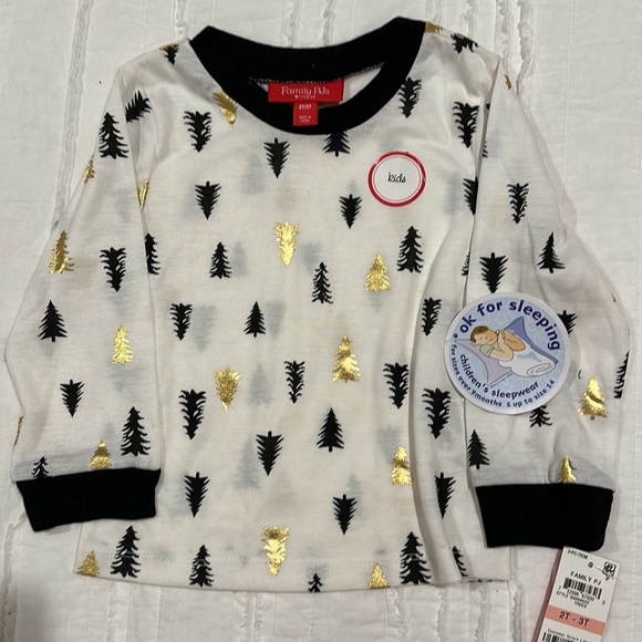 NWT Toddler Holiday Pajamas 2-3T, Black and Gold Trees - Picture 2 of 4